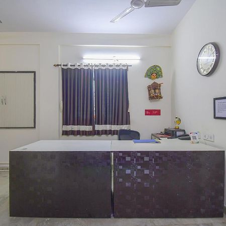 Super Collection O Bricks Inn Hazra Road Near Birla Mandir Καλκούτα Εξωτερικό φωτογραφία
