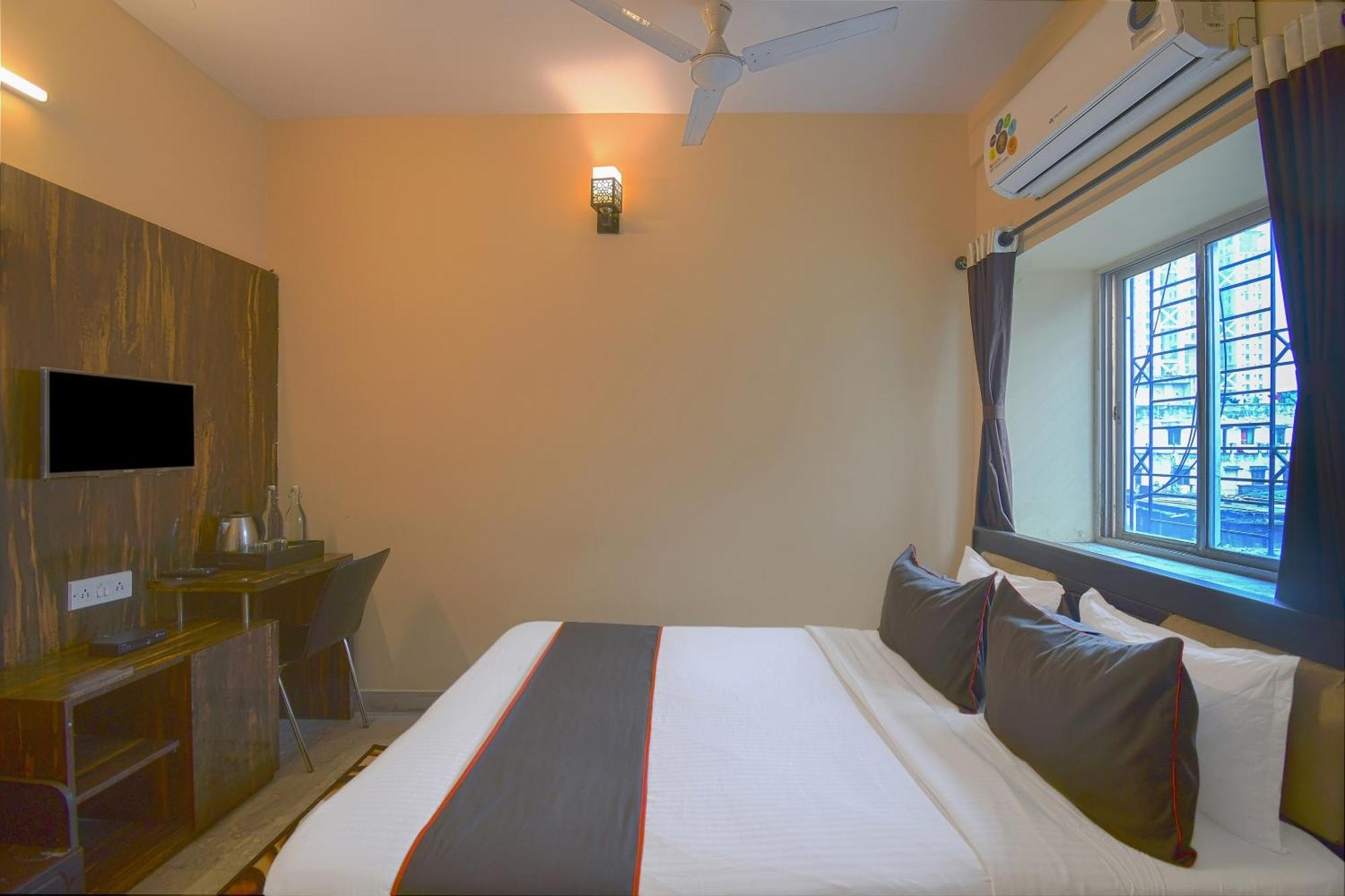 Super Collection O Bricks Inn Hazra Road Near Birla Mandir Καλκούτα Εξωτερικό φωτογραφία